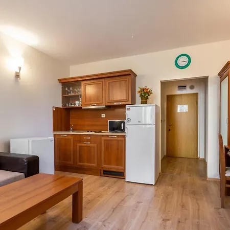 Avalon Appartament Da Lary Apartmán *